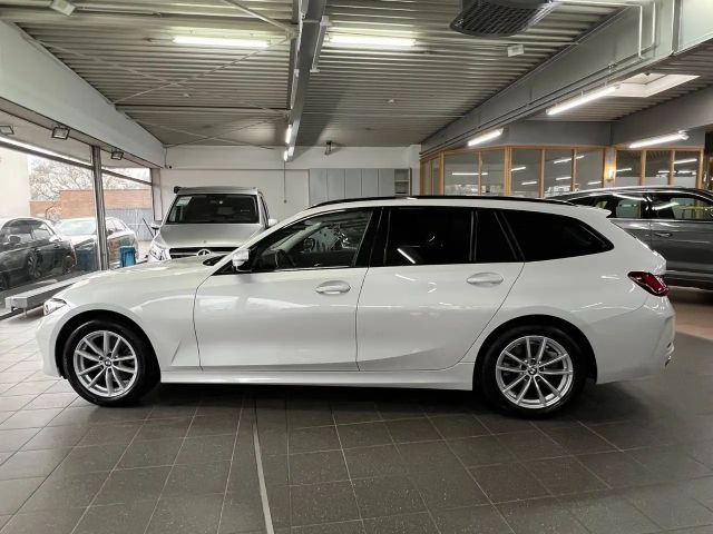 BMW 320 320d Touring xDrive