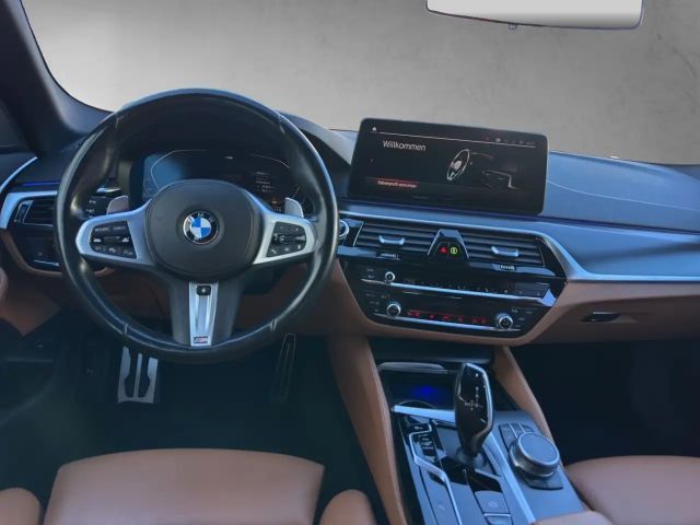 BMW 520 520d M-Sport Touring xDrive