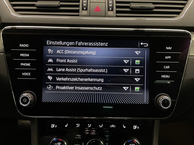 Skoda Superb 2.0 TDI Ambition Combi