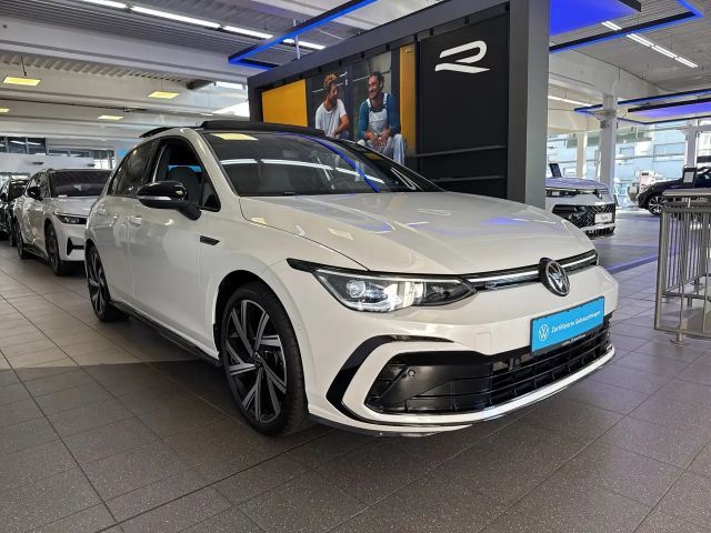 Volkswagen Golf 1.5 eTSI DSG