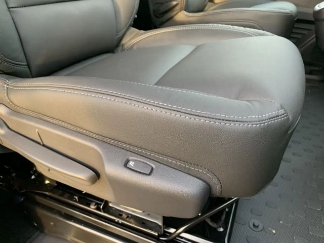 Renault Trafic Blue EDC Spaceclass