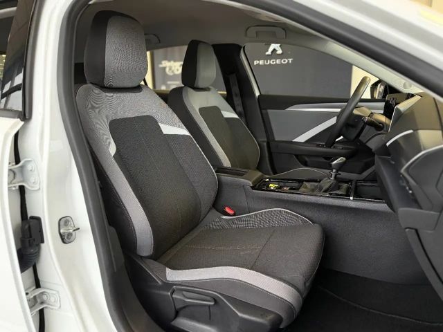 Opel Astra 1.2 Turbo Edition Turbo