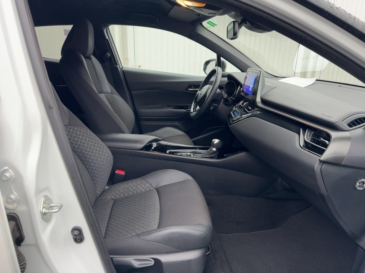 Toyota C-HR 5-deurs Bi-Tone Team D