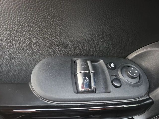 MINI Cooper Essential