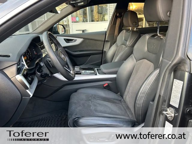 Audi Q8 55 TFSI Hybride Quattro