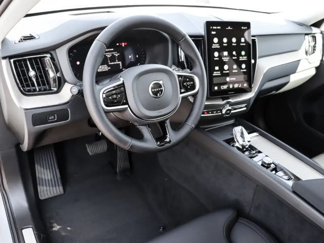 Volvo XC60 AWD Dark Plus