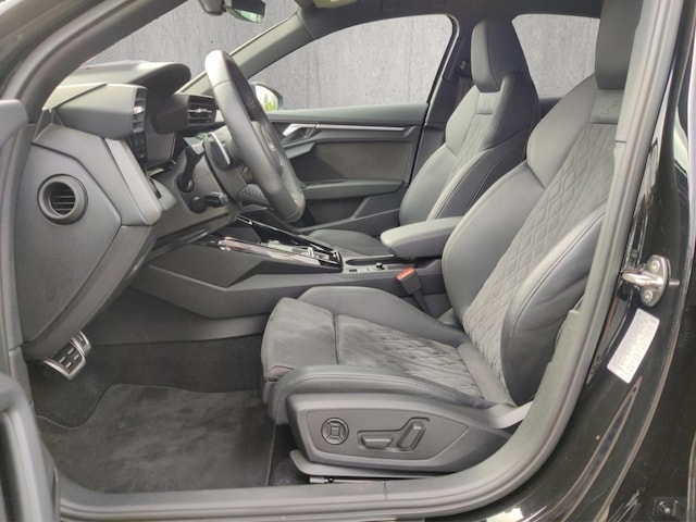 Audi RS3 Quattro S-Tronic Sedan