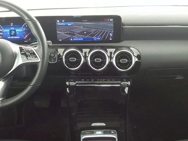 Mercedes-Benz A 180 Progressive