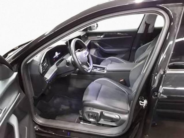 Volkswagen Passat 1.5 eTSI Business DSG Variant