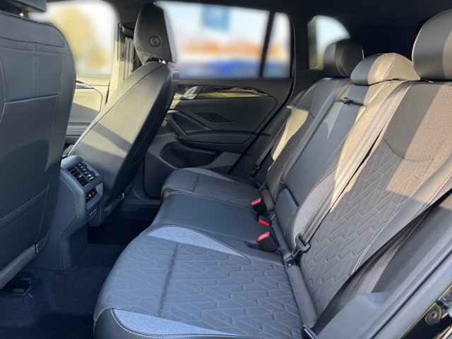 Volkswagen Tiguan Goal*Ganzjahrereifen*Plu Paket*AHK*Navi