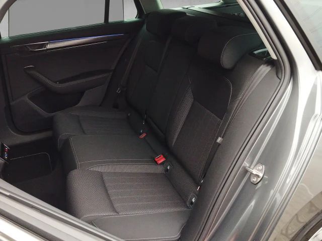 Skoda Superb 2.0 TSI Combi Style Style