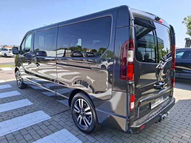 Renault Trafic Blue Grand Spaceclass