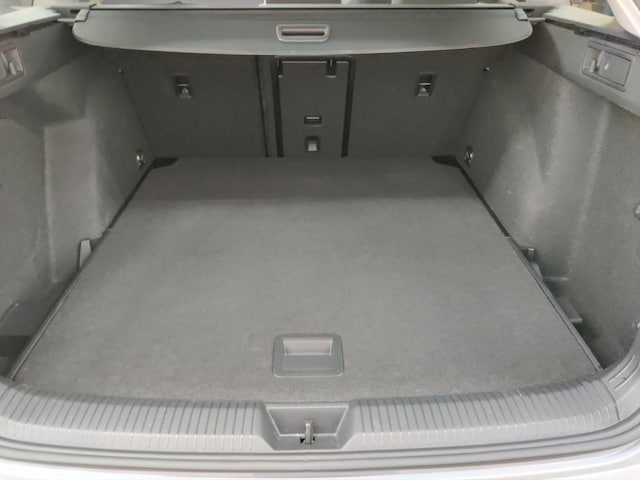 Volkswagen Golf 1.5 eTSI Move Variant