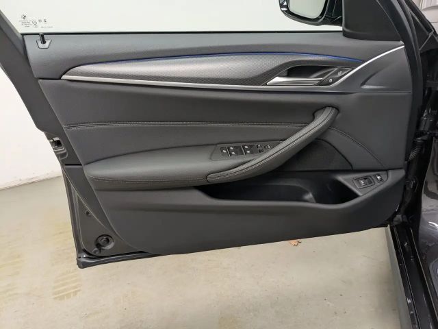 BMW 530 530e M-Sport Touring