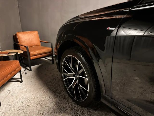 Audi Q8 55 TFSI Hybride Quattro S-Line