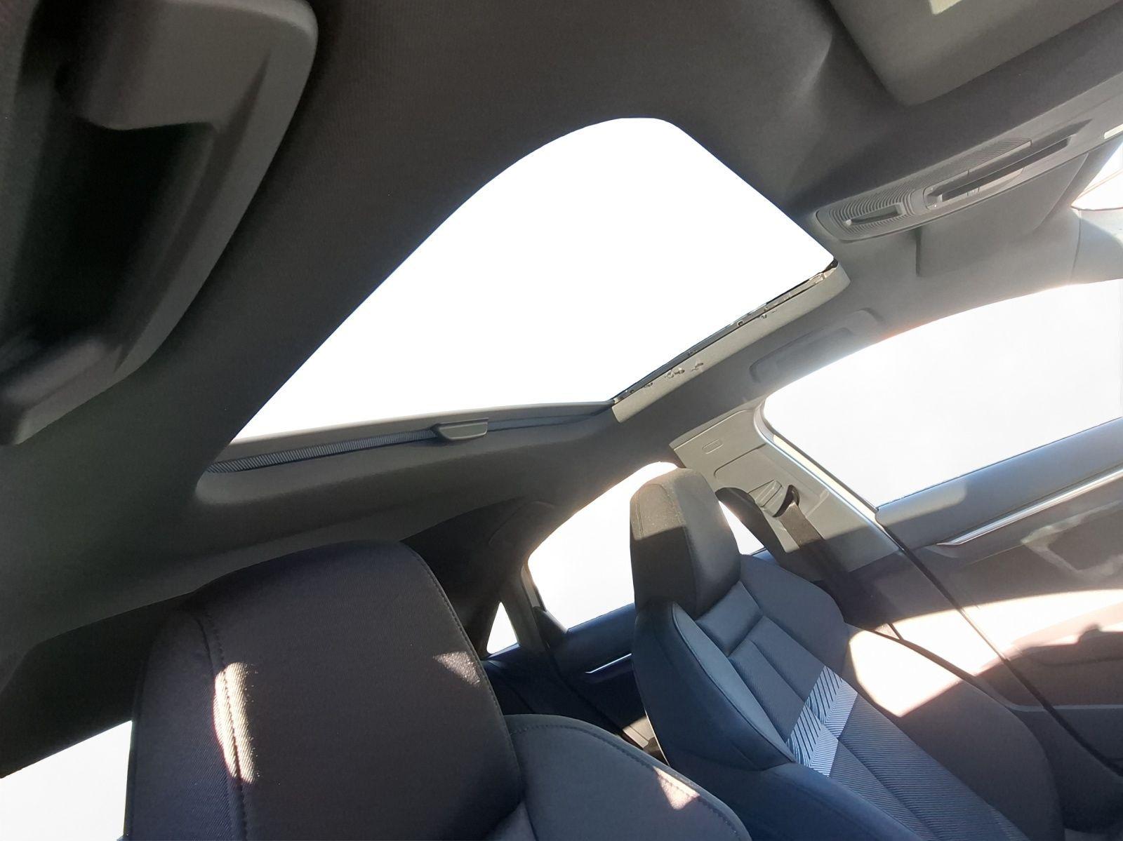 Audi A3 35 TFSI S-Line Sedan