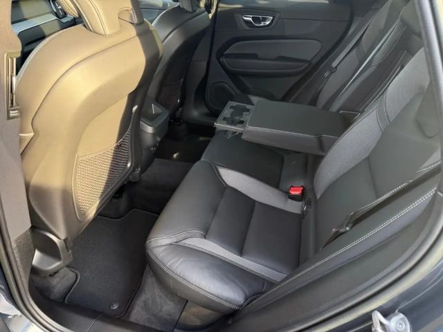 Volvo XC60 Dark Plus