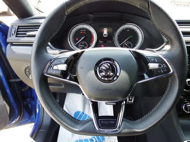 Skoda Superb 2.0 TSI Combi Sportline