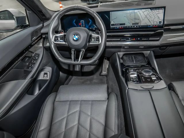 BMW 520 520i M-Sport Sedan