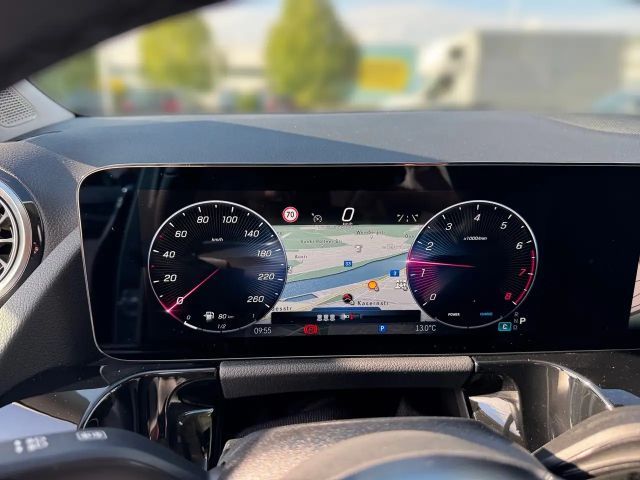 Mercedes-Benz B 180 Sedan