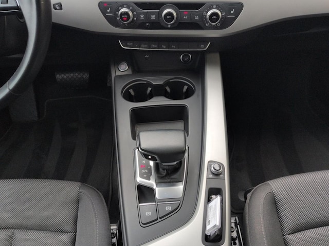 Audi A4 40 TFSI Avant S-Tronic