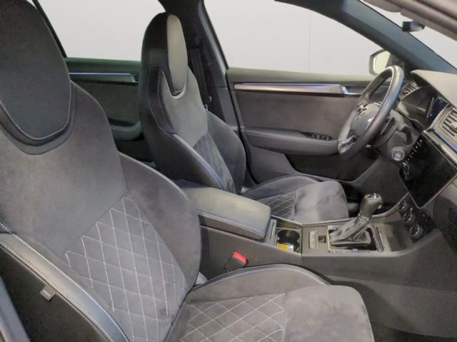 Skoda Superb 2.0 TDI Combi Sportline