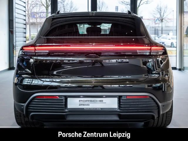 Porsche Macan 4