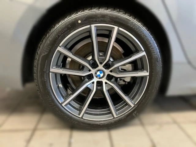 BMW 330 330e Touring xDrive