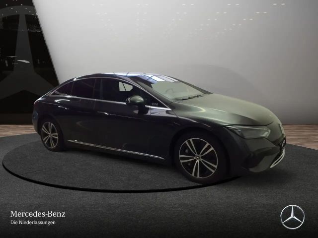 Mercedes-Benz EQE 300 Sedan