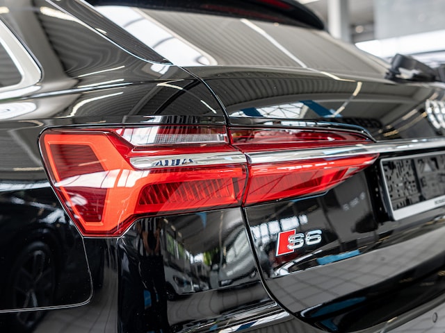 Audi S6 Avant Quattro