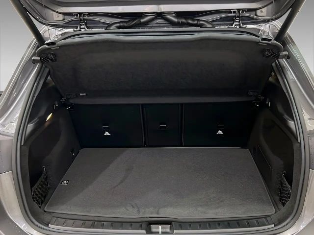 Mercedes-Benz GLA 200 MBUX+LED+PARKTRONIC+Kamera+SHz+AHK