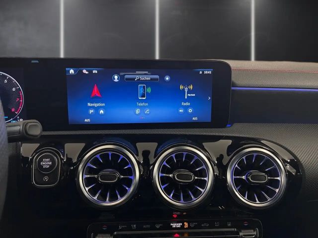 Mercedes-Benz CLA 200 AMG Line Coupé