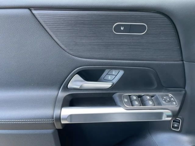 Mercedes-Benz GLB 220 4MATIC Progressive