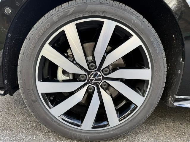 Volkswagen Touran DSG R-Line