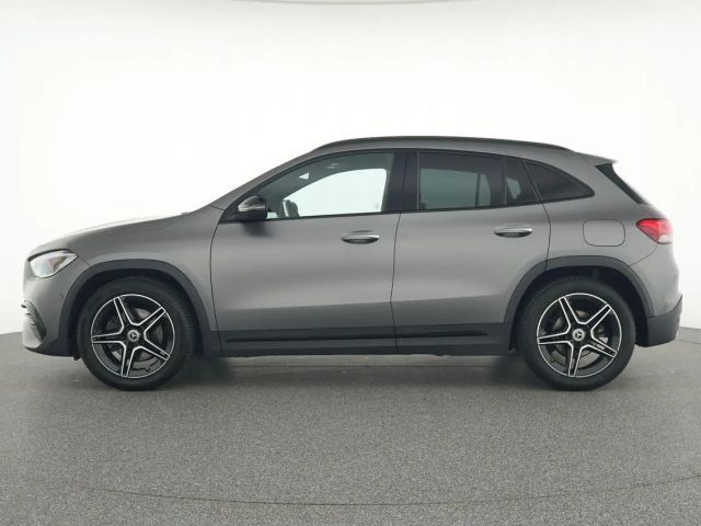 Mercedes-Benz GLA 200 AMG Line