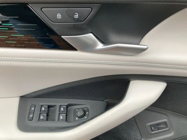 Volkswagen Passat 2.0 TDI Business DSG Variant