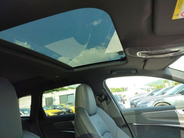 Audi A6 e-tron Avant Performance Quattro