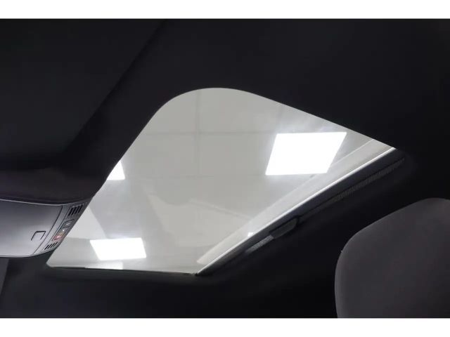 Volkswagen Taigo 1.0 TSI DSG R-Line