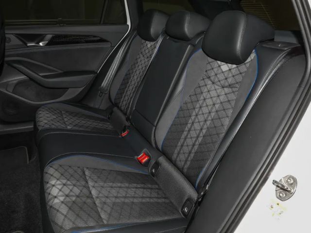 Volkswagen Passat 2.0 TDI DSG R-Line Variant