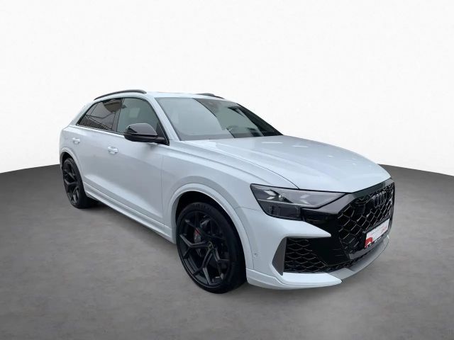 Audi RS Q8 Performance