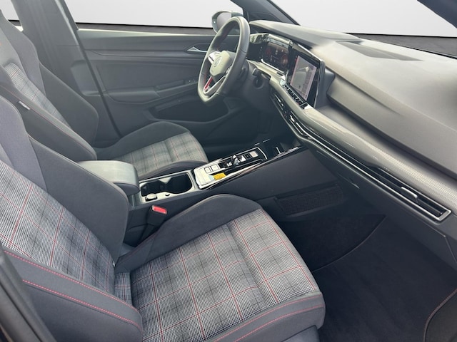 Volkswagen Golf 2.0 TSI GTI