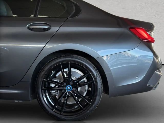 BMW 330 330e M-Sport Sedan