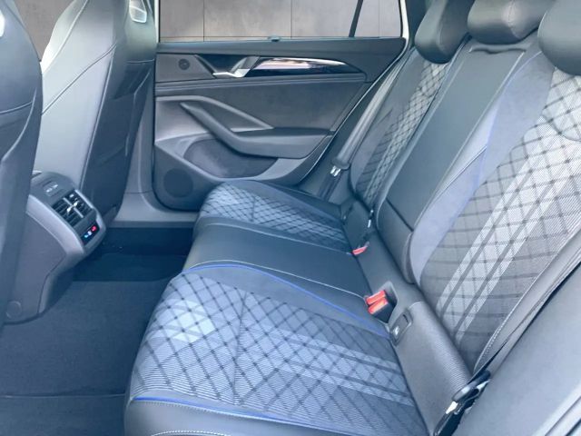 Volkswagen Passat DSG R-Line Variant