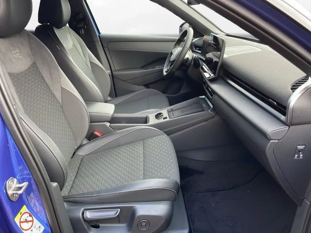 Volkswagen T-Roc 1.5 eTSI DSG R-Line