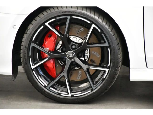 Audi RS3 Quattro S-Tronic Sedan