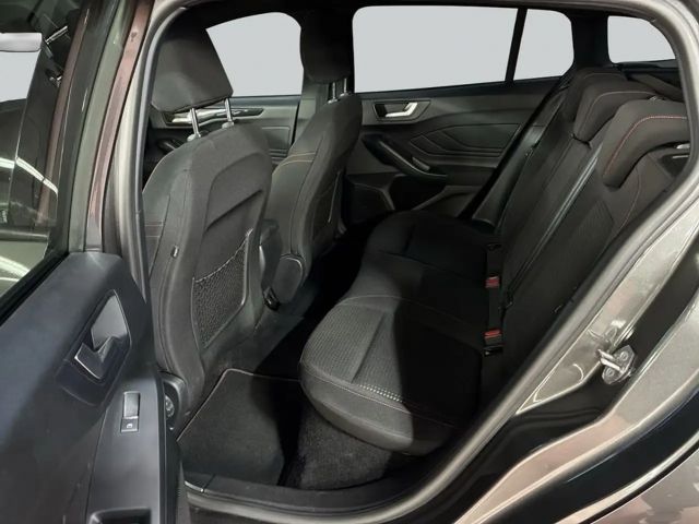 Ford Focus EcoBoost ST Line Wagon