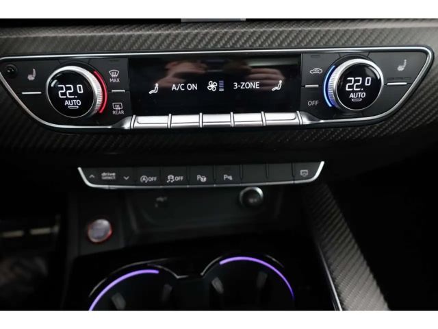 Audi RS4 Avant Quattro