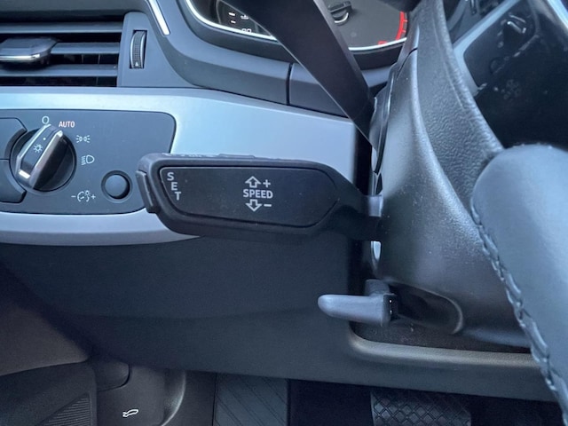 Audi A4 30 TDI Avant S-Tronic