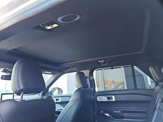 Ford Explorer ST Line