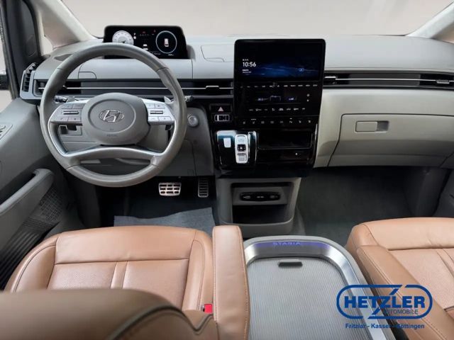 Hyundai Staria Signature Vierwielaandrijving